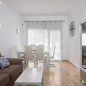 A 50m De La Playa Appartement